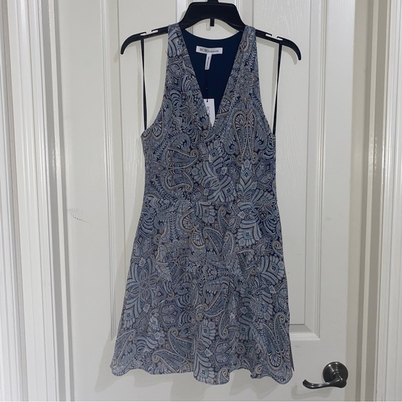 BCBGeneration Fit and Flare Racer Back Ruffle Skirt Blue Paisly Dress Size 8 - Picture 4 of 10